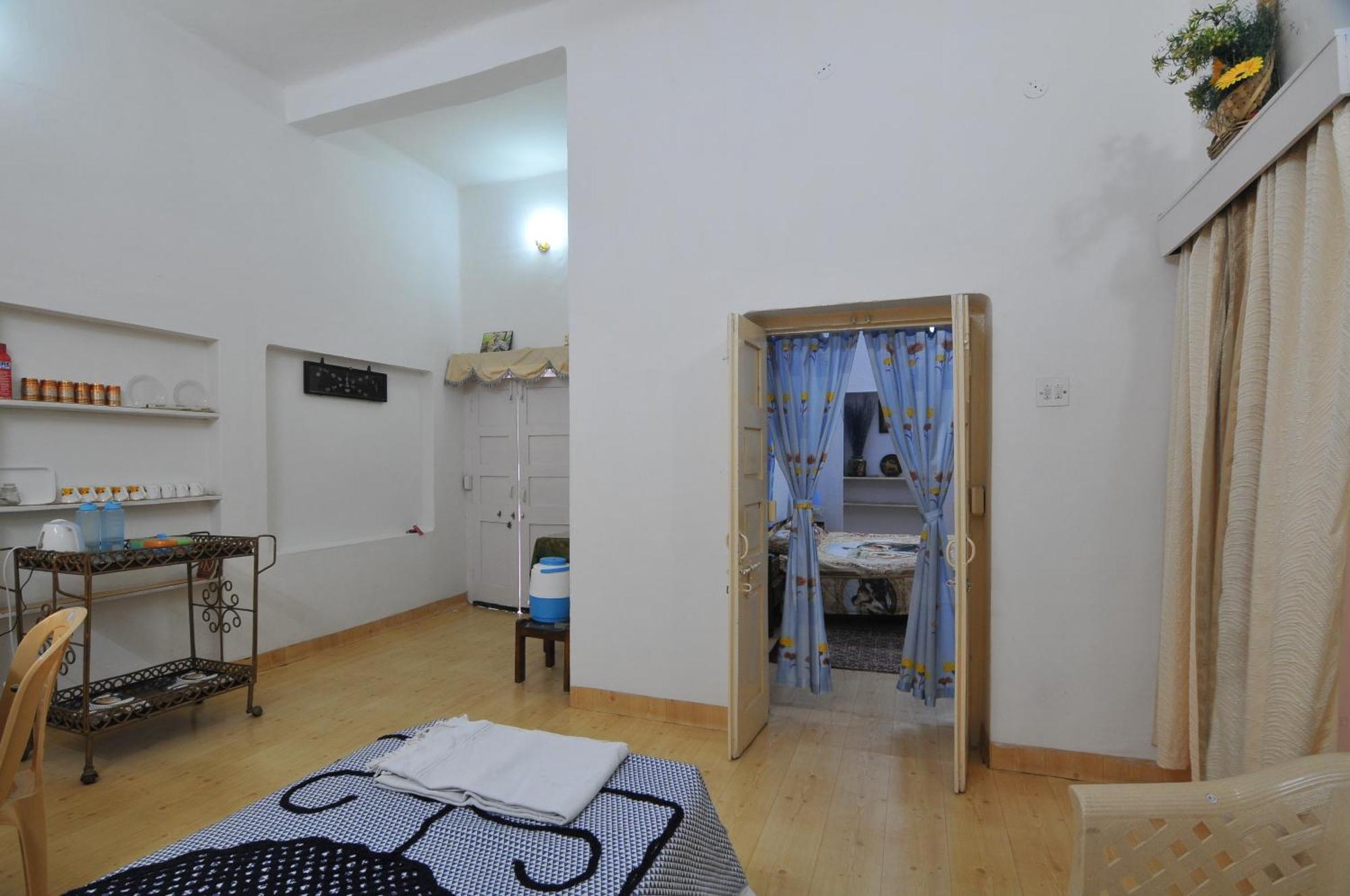Jheelam Homestay Бхопал Номер фото